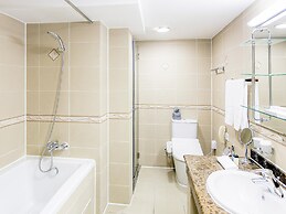 Kempinski Hotel Khan Palace