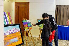 Kempinski Hotel Khan Palace