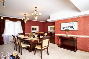 Kempinski Hotel Khan Palace