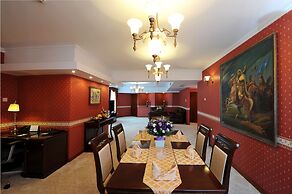 Kempinski Hotel Khan Palace