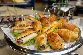 Kempinski Hotel Khan Palace