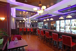 Kempinski Hotel Khan Palace