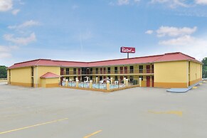 Red Roof Inn Cartersville–Emerson/LakePoint North