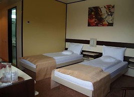 Hotel Rapsodia City Center