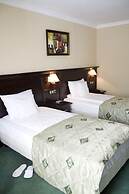 Hotel Rapsodia City Center