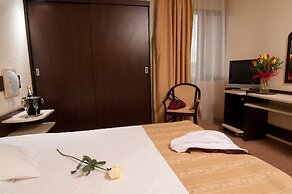 Hotel Rapsodia City Center