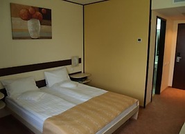 Hotel Rapsodia City Center