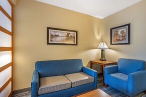 Best Western Plus University Park Inn & Suites