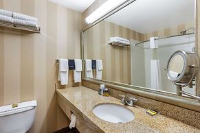 Best Western Plus University Park Inn & Suites