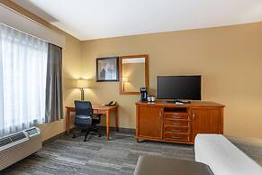 Best Western Plus University Park Inn & Suites
