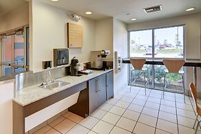 Motel 6 Roanoke, TX - Northlake - Speedway