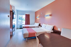 Motel 6 Roanoke, TX - Northlake - Speedway