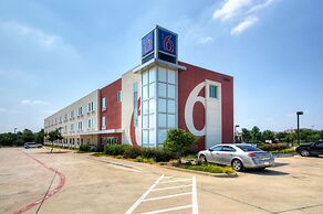 Motel 6 Roanoke, TX - Northlake - Speedway