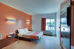 Motel 6 Roanoke, TX - Northlake - Speedway