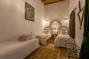 Riad Les Trois Palmiers El Bacha