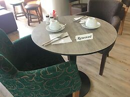Penny Farthing Hotel