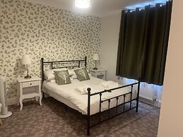 Penny Farthing Hotel
