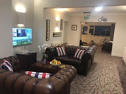 Penny Farthing Hotel