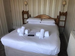 Penny Farthing Hotel