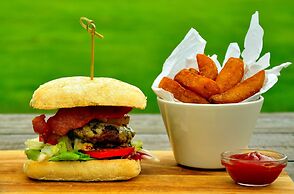 Sportsmans Valley Hotel