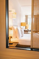 Louis Hotel