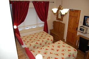 FlyOver Bed and Breakfast