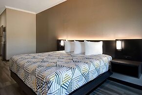 Motel 6 Fort Worth, TX – I-35 & I-20