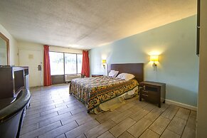 Sunset Inn by Hotel O Flatonia I - 10
