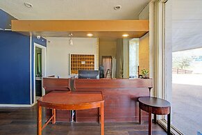 Sunset Inn by Hotel O Flatonia I - 10