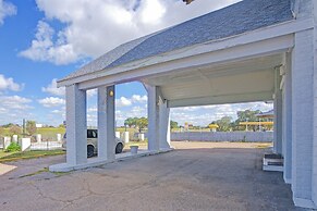 Sunset Inn by Hotel O Flatonia I - 10