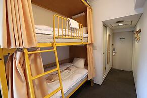 Sakura Hotel Ikebukuro - Hostel