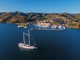 Hotel Bannister by Mint