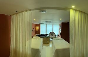 Hotel Bannister by Mint