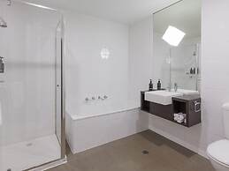 Mantra Melbourne Melton