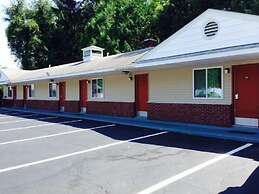 BLUE SKY INN Glens Falls-Saratoga-Lake George