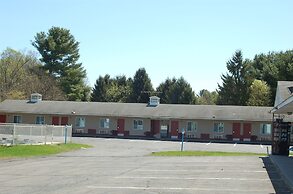 BLUE SKY INN Glens Falls-Saratoga-Lake George