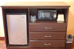 BLUE SKY INN Glens Falls-Saratoga-Lake George