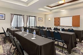 La Quinta Inn & Suites by Wyndham Fresno Northwest