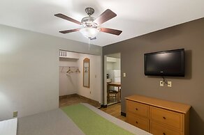 Studio 6 Lubbock, TX - Medical Center