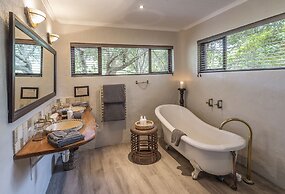 Kariega Game Reserve - River Lodge