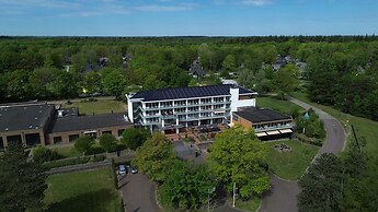 Fletcher Familiehotel De Hunzebergen
