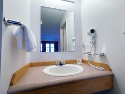 Sherwood Inn and Motel