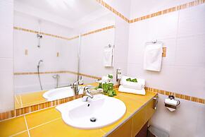 Hotel AquaCity Seasons