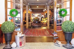 The Common Man Inn & Restaurant