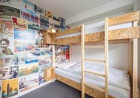 Arena Lodge