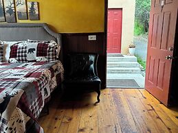 Sequoia Riverfront Cabins