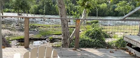 Sequoia Riverfront Cabins