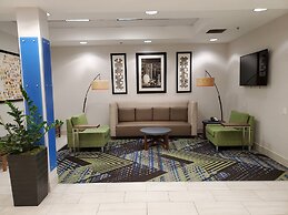 Holiday Inn Express & Suites Seattle North - Lynnwood by IHG