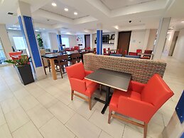 Holiday Inn Express & Suites Seattle North - Lynnwood by IHG