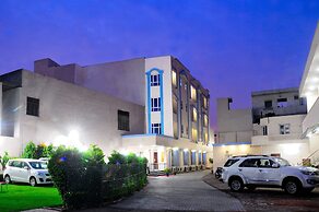 Hotel Maharaja Residency
